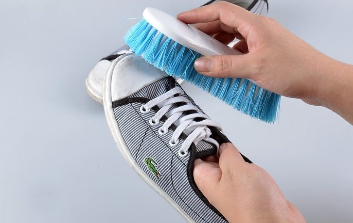 How to Clean Shoes: For All Types of Footwear