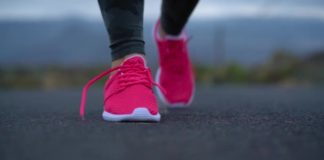 woman wearing shoes for flat feet