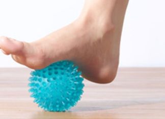 Header image for plantar fasciitis shoes article