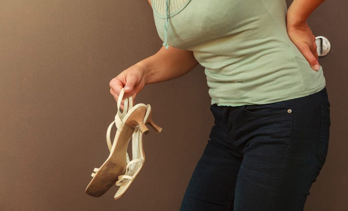 8 Best Shoes for Back Pain – Reviewed for 2022